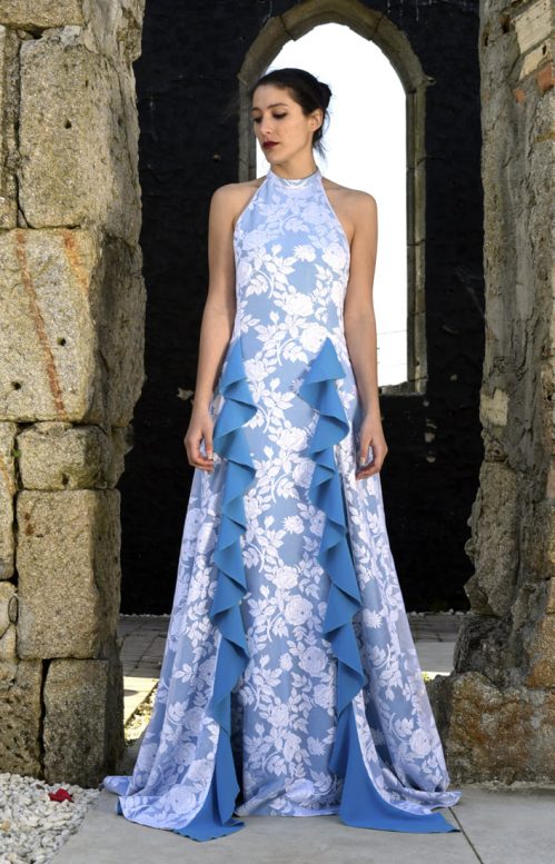 Vestido largo de tejido de encaje con flores en azul