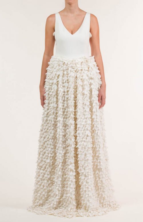 Vestido largo en tejido de pétalos bordados