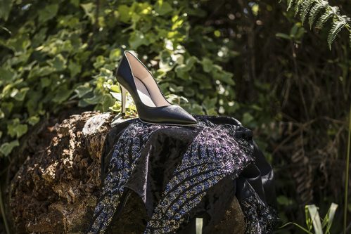 Zapato de tacón corte salón en piel tono negro mate