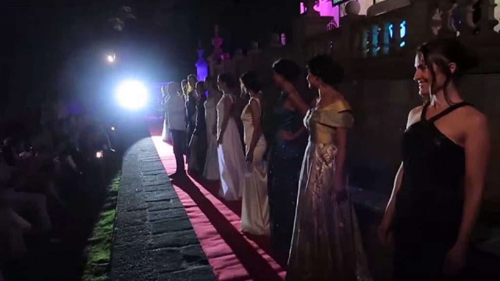 Desfile benéfico de la Asociación Española contra el Cáncer