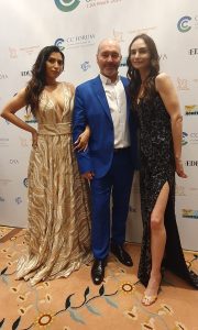 Modelos y celebrities vistiendo los diseños de Javier Barrio